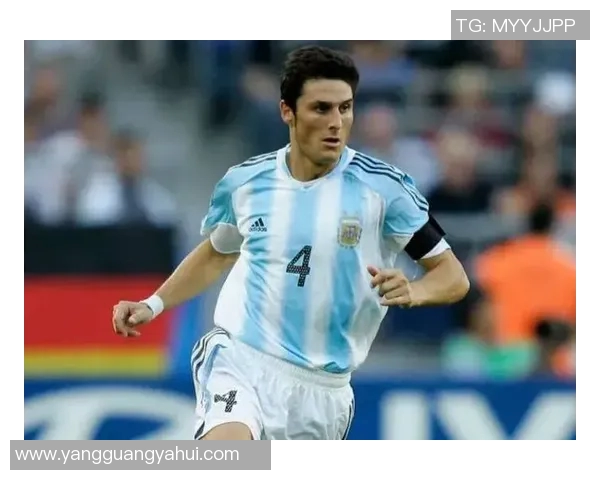 阿根廷足球明星的辉煌历程与传奇瞬间全景展示